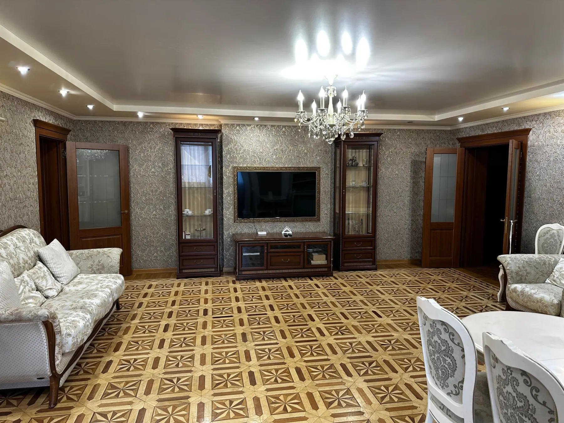 Четырёх комнатная квартира
